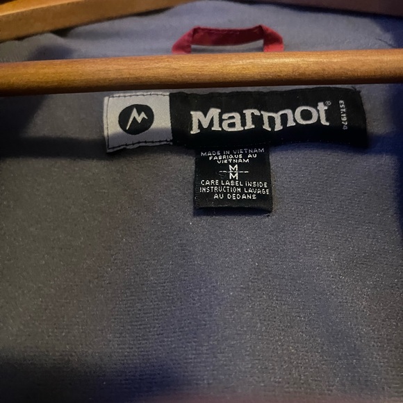 Marmot Light Polyester Jacket. Medium - Picture 4 of 5